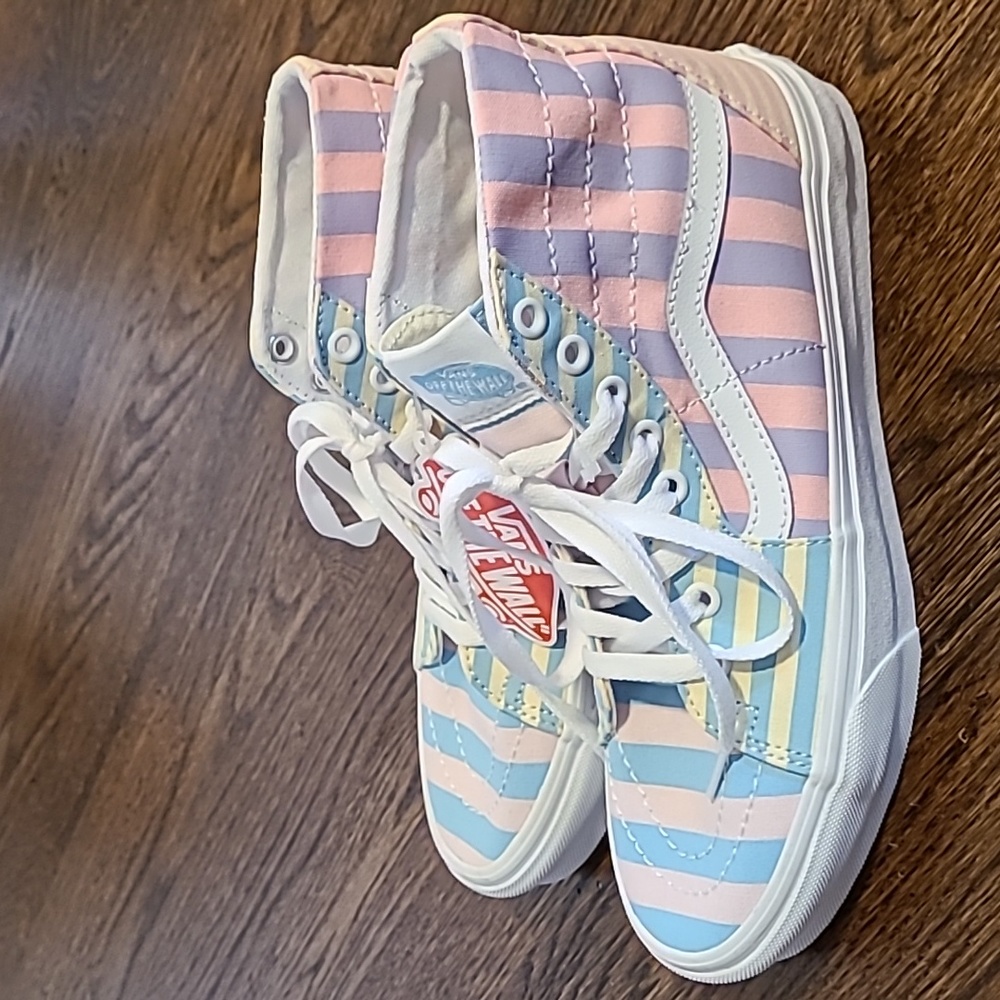 Women's super cute and fun, pastel striped, NWT high-top vans sk8-hi, 8 or 8.5 - Picture 6 of 11